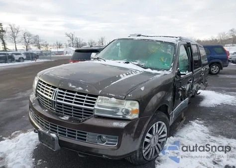 2008 Lincoln Navigator z USA, uszkodzony, nr VIN 5LMFU28598LJ20778